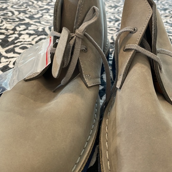 NWOT Mens Clarks Bushacre 2 Chukka Boots, Size 13 - Picture 9 of 10